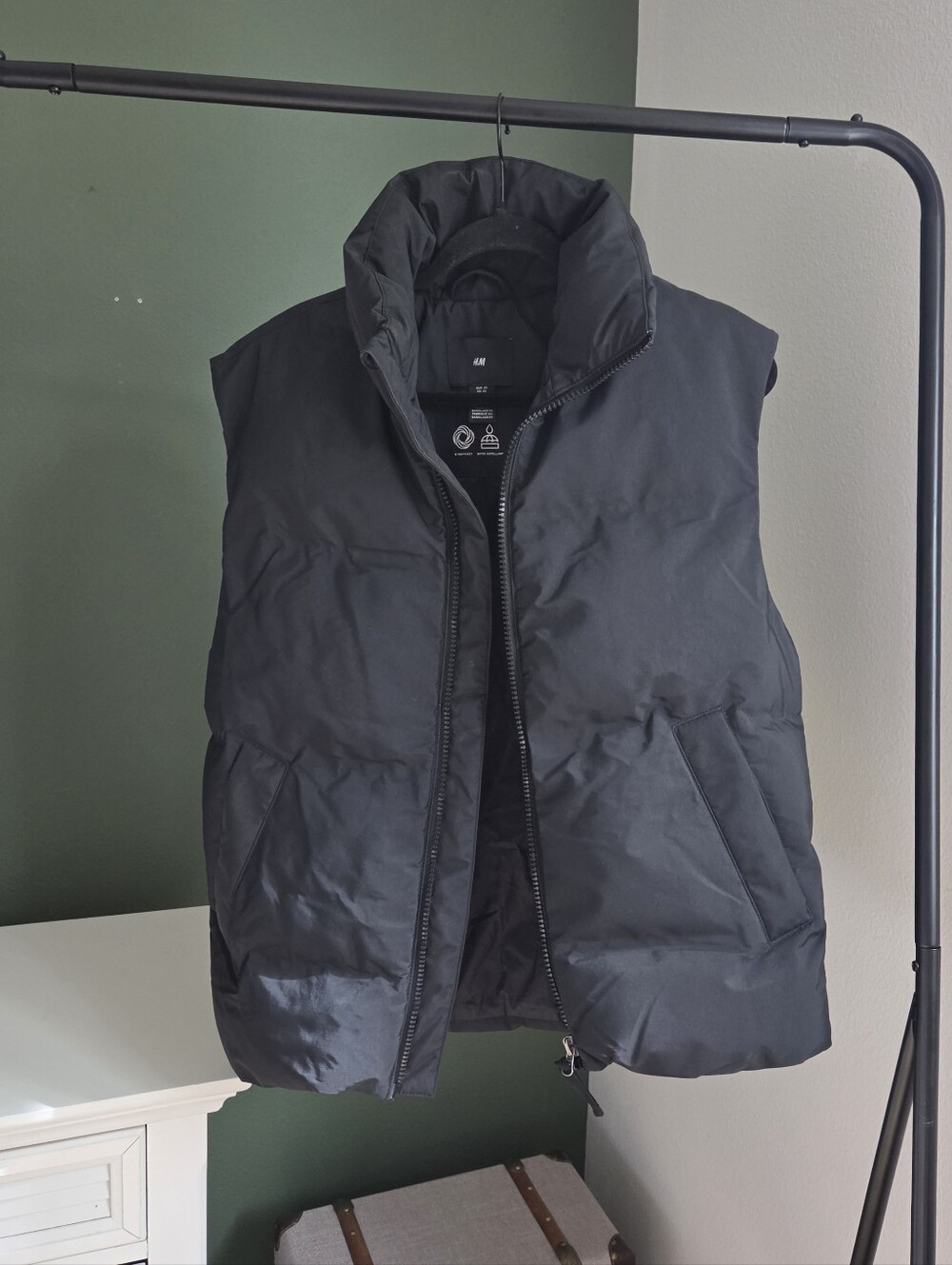 Mens Black Puffer Vest size XS